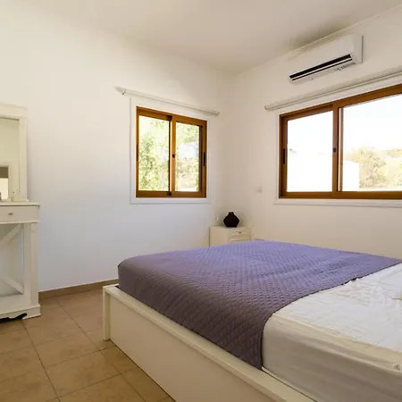 Captivating 2-bed House Dom wakacyjny *