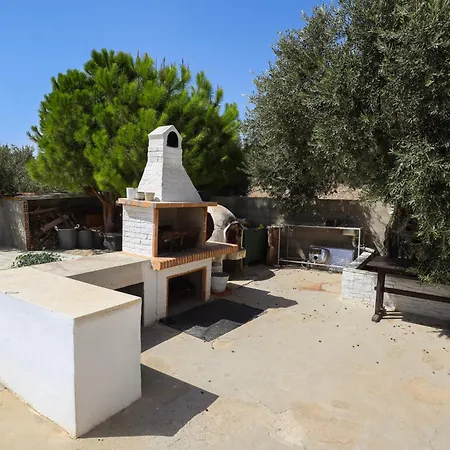 Captivating 2-bed House Holiday home Alaminos