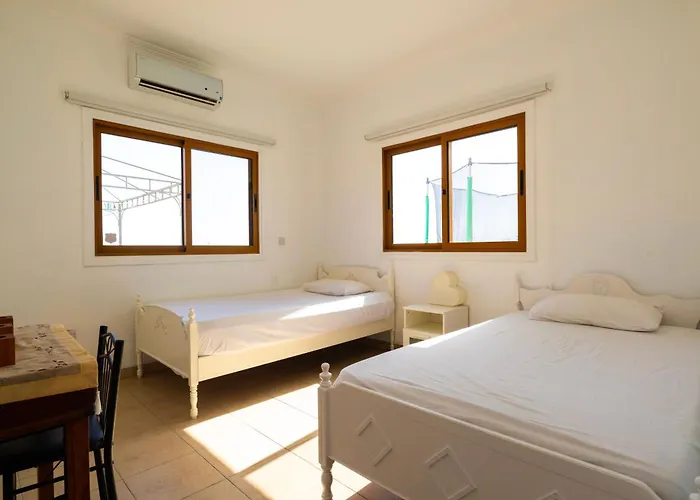 Captivating 2-bed House Alaminos